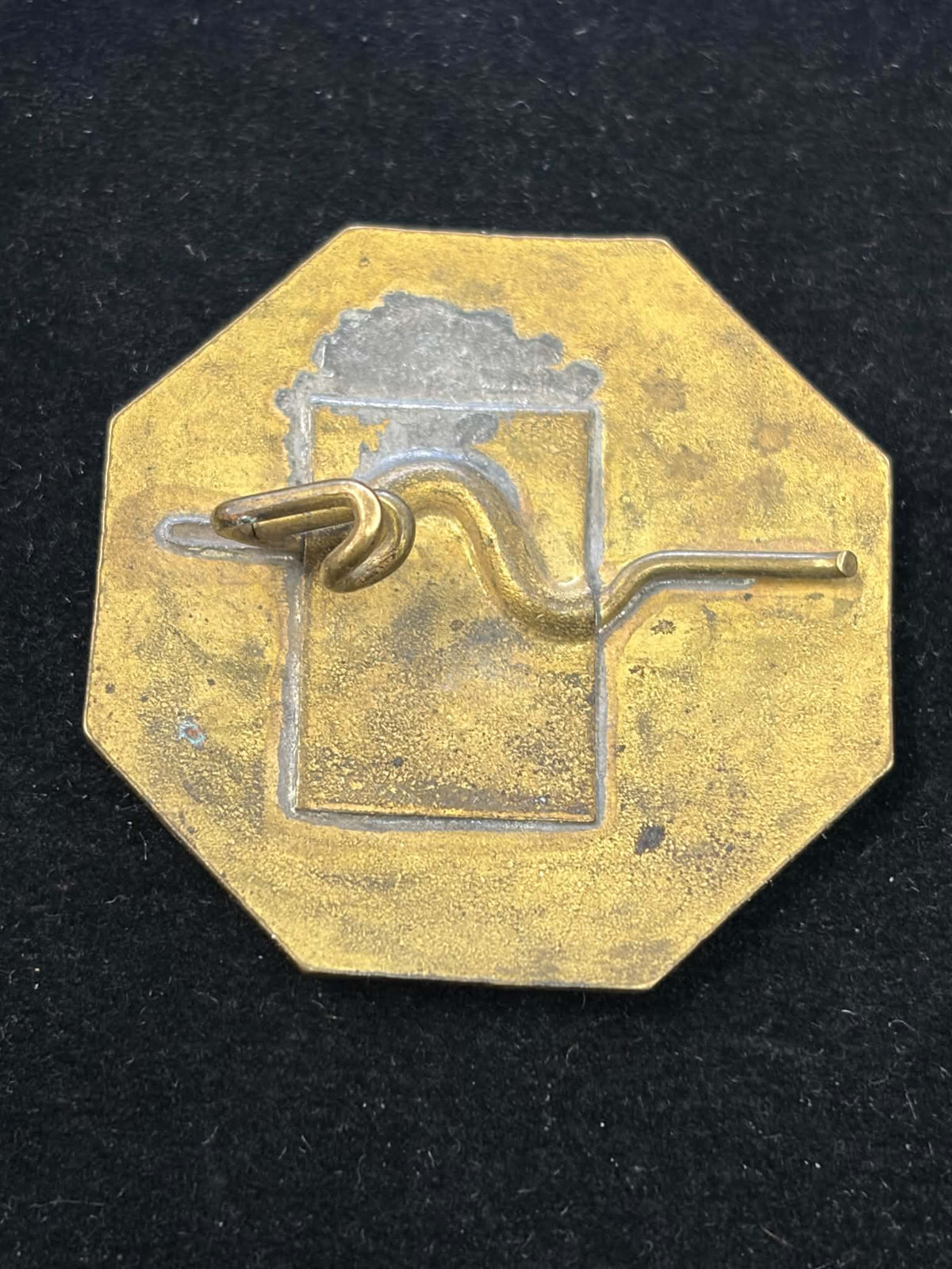 1954 Alberta Chauffeur Badge No. 40198 – 36.8 mm, Broken Pin