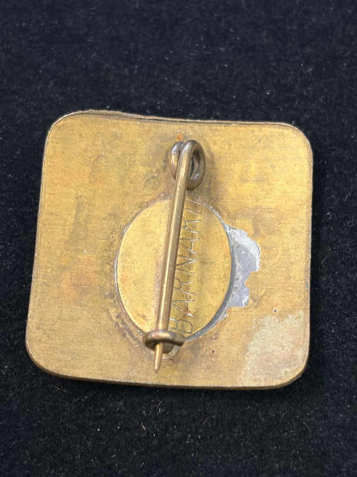 1951 Alberta Chauffeur Badge No. 38671 – 32 × 32 mm
