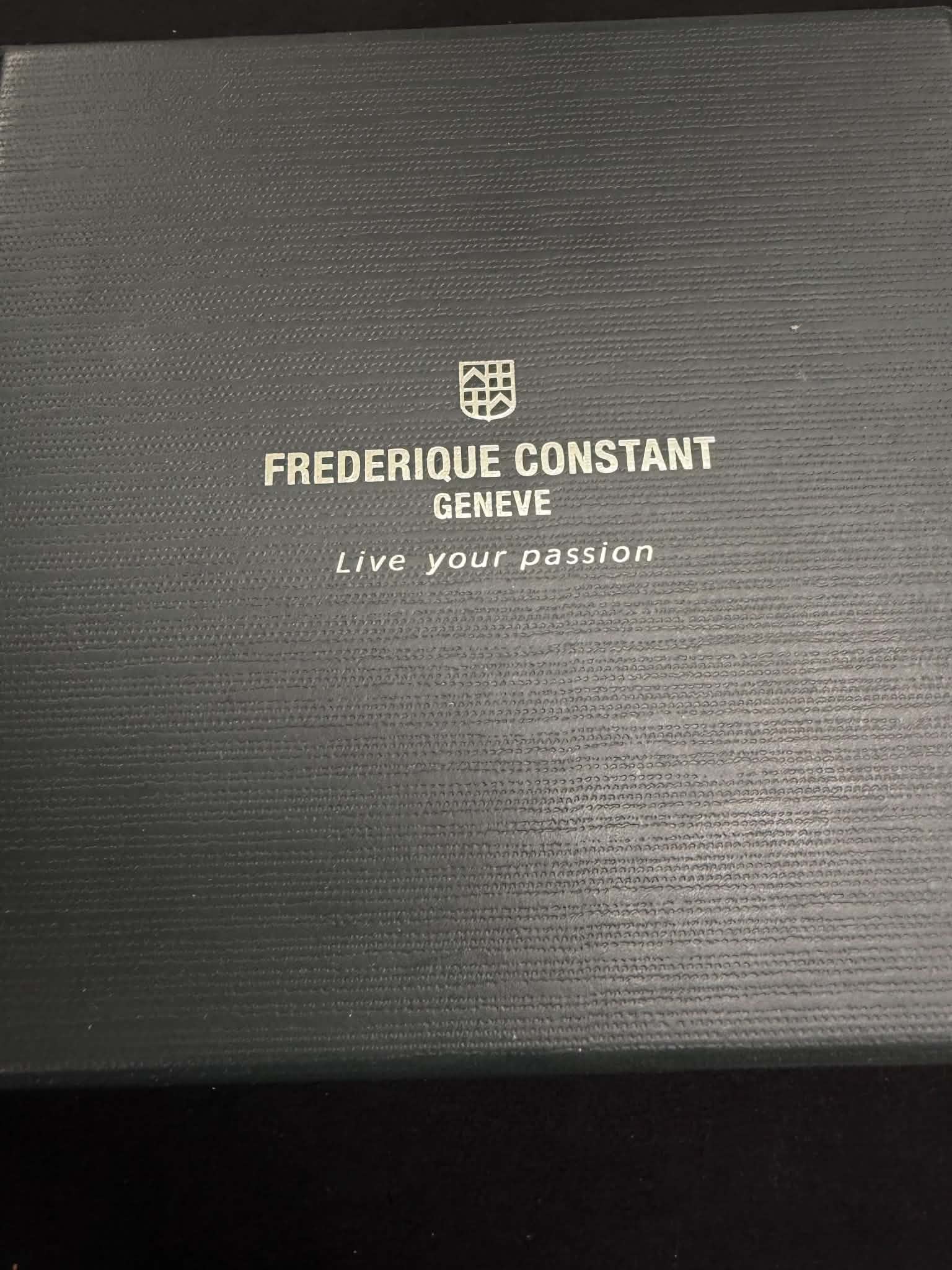 Frédérique Constant Classics Moonphase Heart Beat - additional view